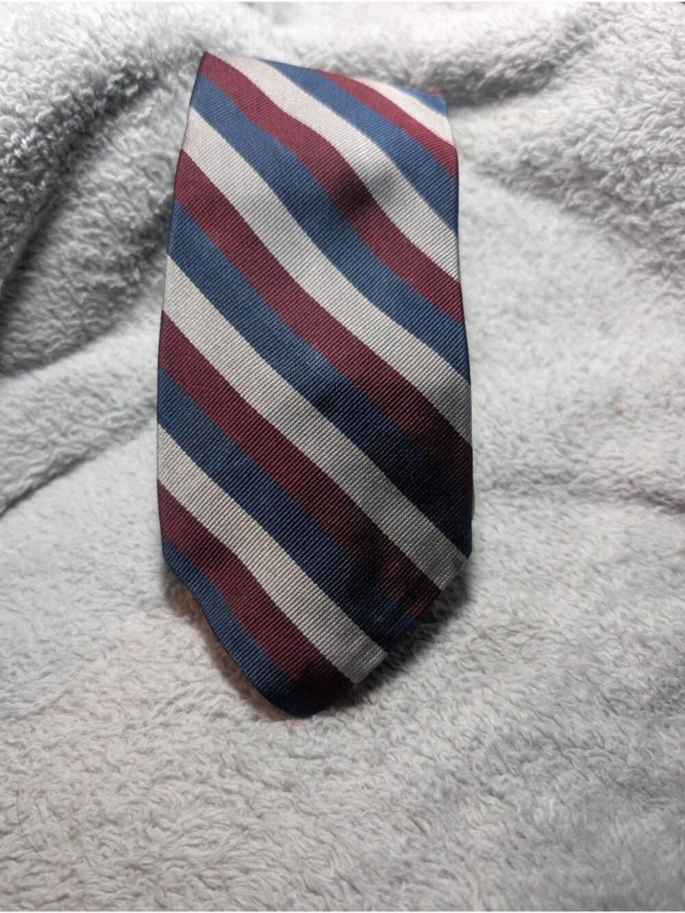 Brooks Brothers Makers Woven In England Red & Blue Striped Silk Tie